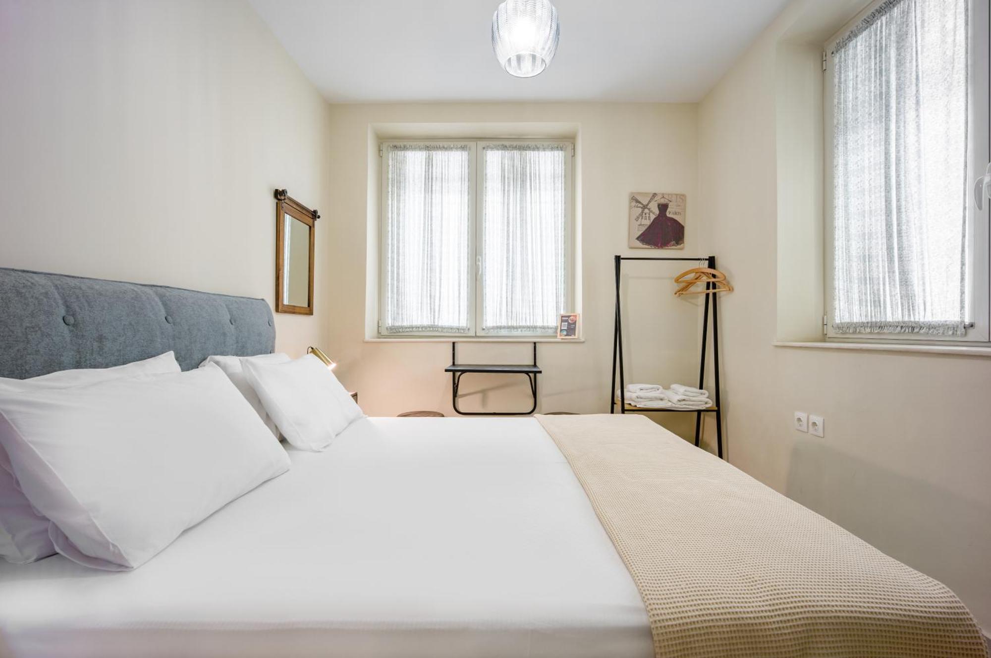 Bentzi...Boutique Apartment 1, Classic Double With Kitchenette, 2 Guests Atény Exteriér fotografie